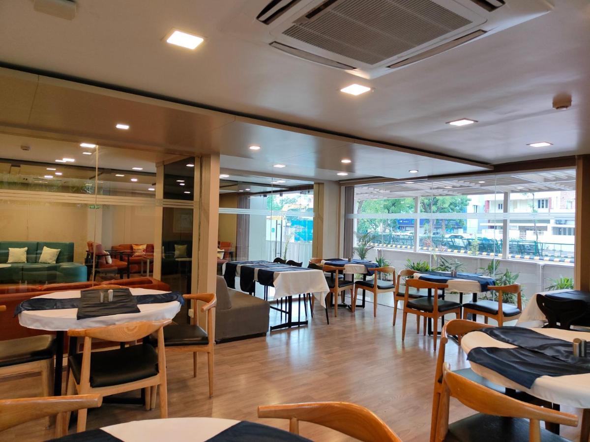 Kanak Beacon Hotel - Ashram Road Ahmedabad Exterior photo